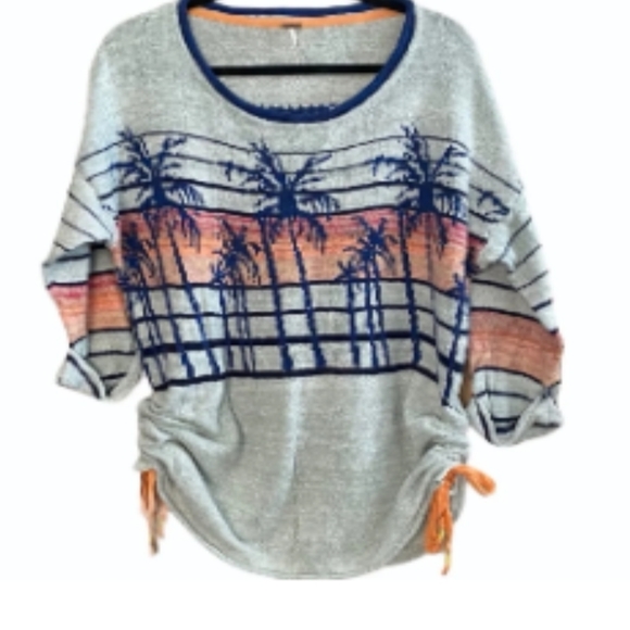Free People Sweaters - Free People Oversized Med Palm Breeze Sweater. Cinch sideties adjustable Sleeves